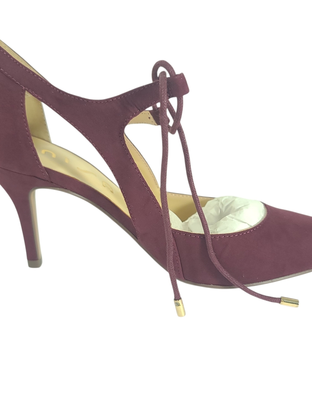 Unisa Amabelle pumps in a wine-colored faux suede Heel Size 7m